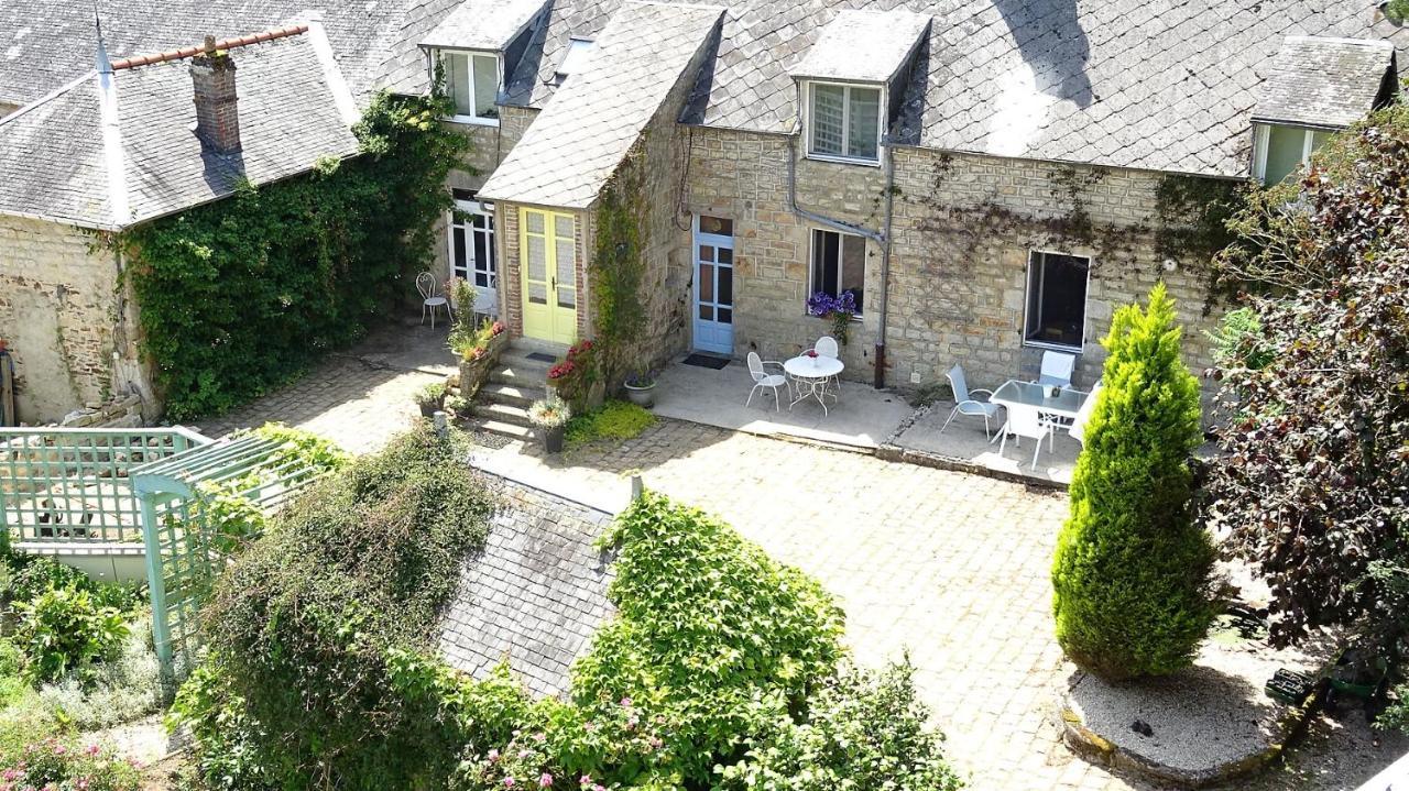 Апартаменти Le Glycine A Manoir Sainte Cecile Juvigny-Val-d'Andaine Екстер'єр фото